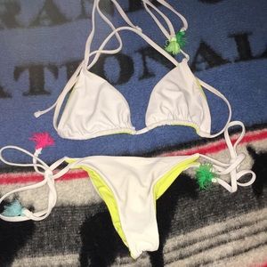Reversible cheeky bikini